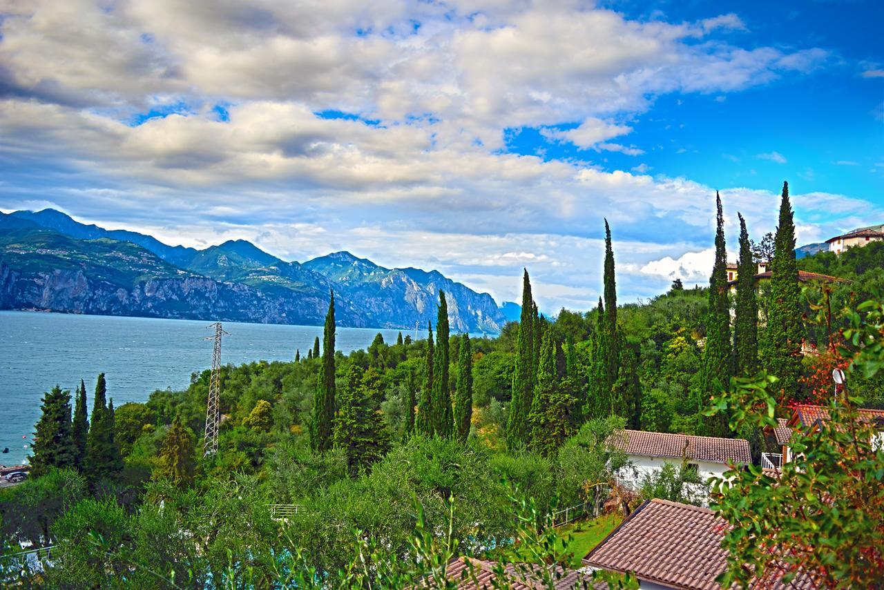 Villaggio Albergo Casa E Lago Brenzone sul Garda Exteriör bild