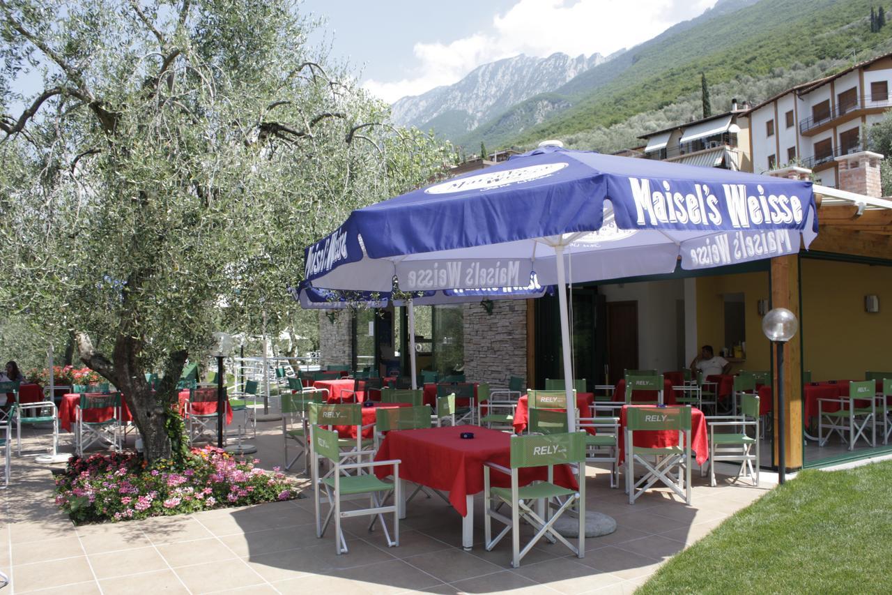 Villaggio Albergo Casa E Lago Brenzone sul Garda Exteriör bild