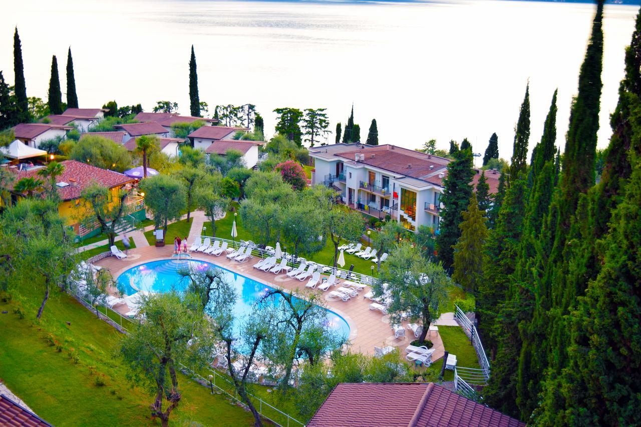 Villaggio Albergo Casa E Lago Brenzone sul Garda Exteriör bild